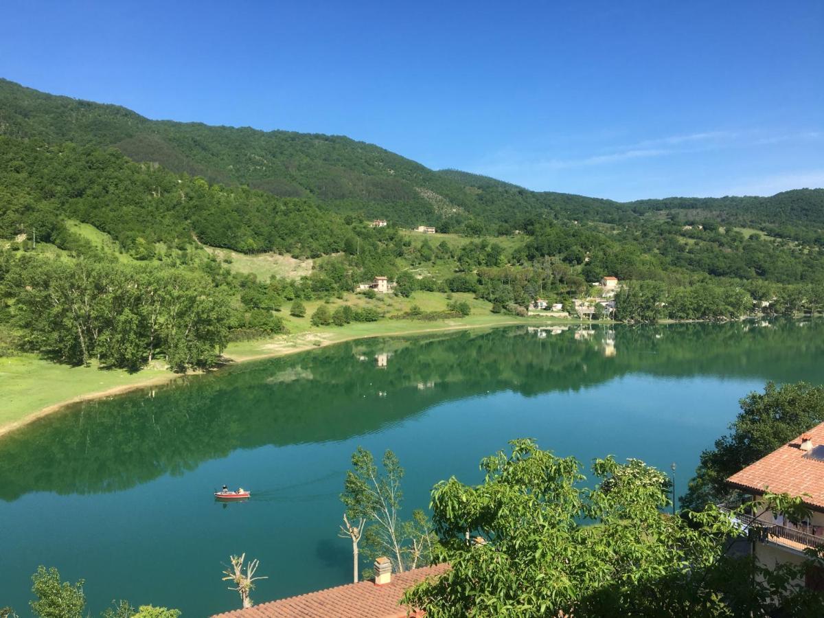 Casa Sul Lago Nonna Gio' Lejlighed Colle di Tora Eksteriør billede